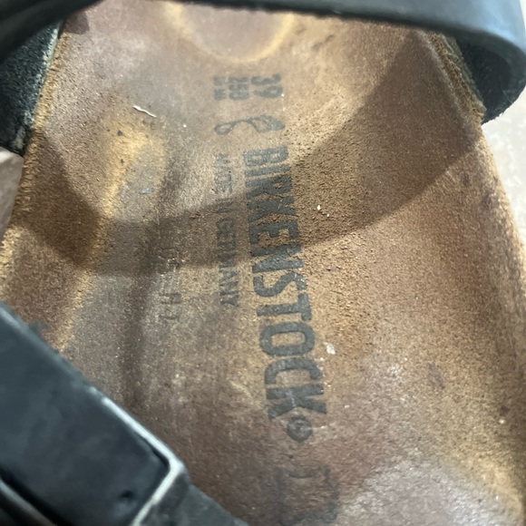 BIRKENSTOCK SANDALS WOMENS SIZE 8 - Picture 2 of 6